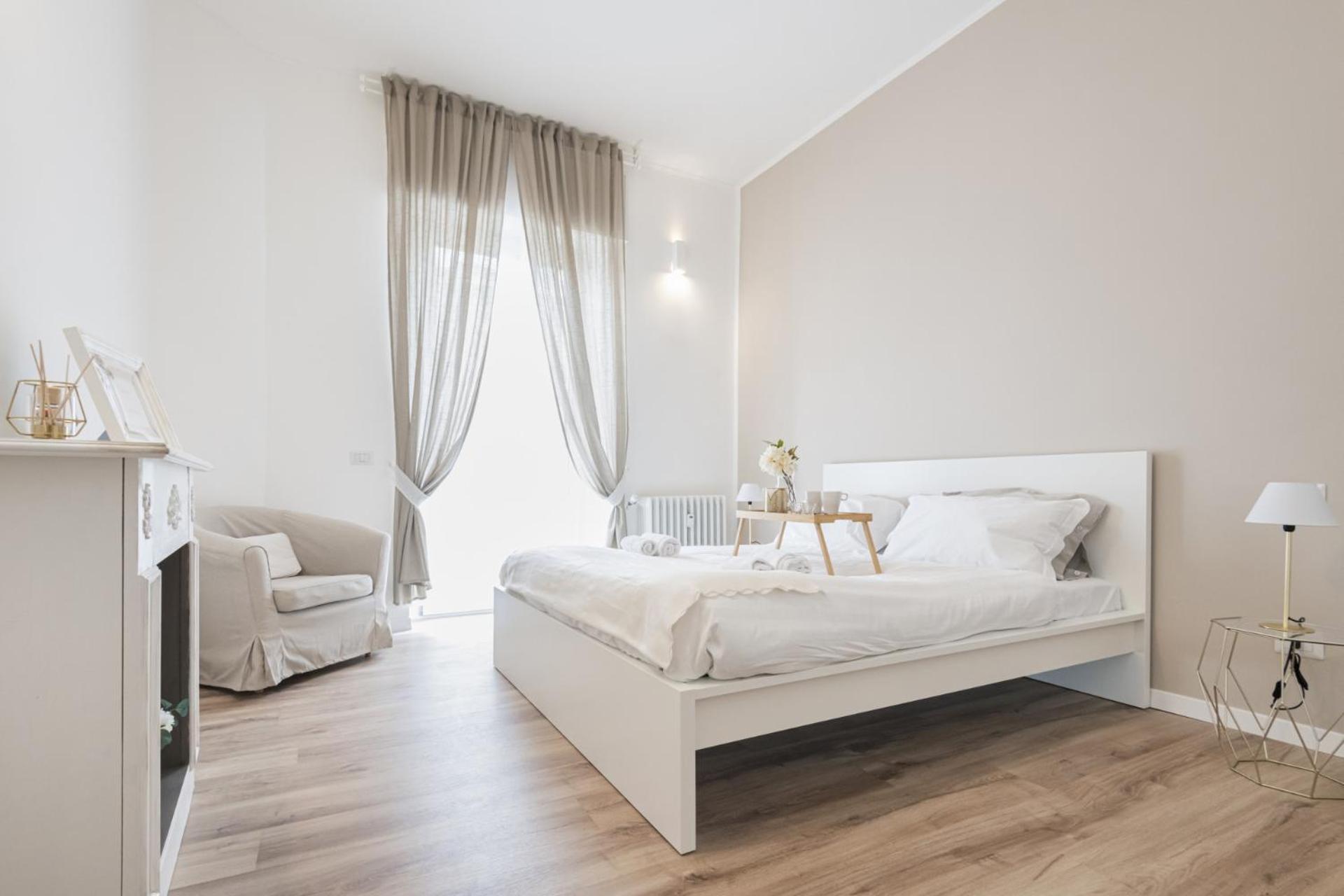 Easylife - Golden Suite มิลาน ภายนอก รูปภาพ