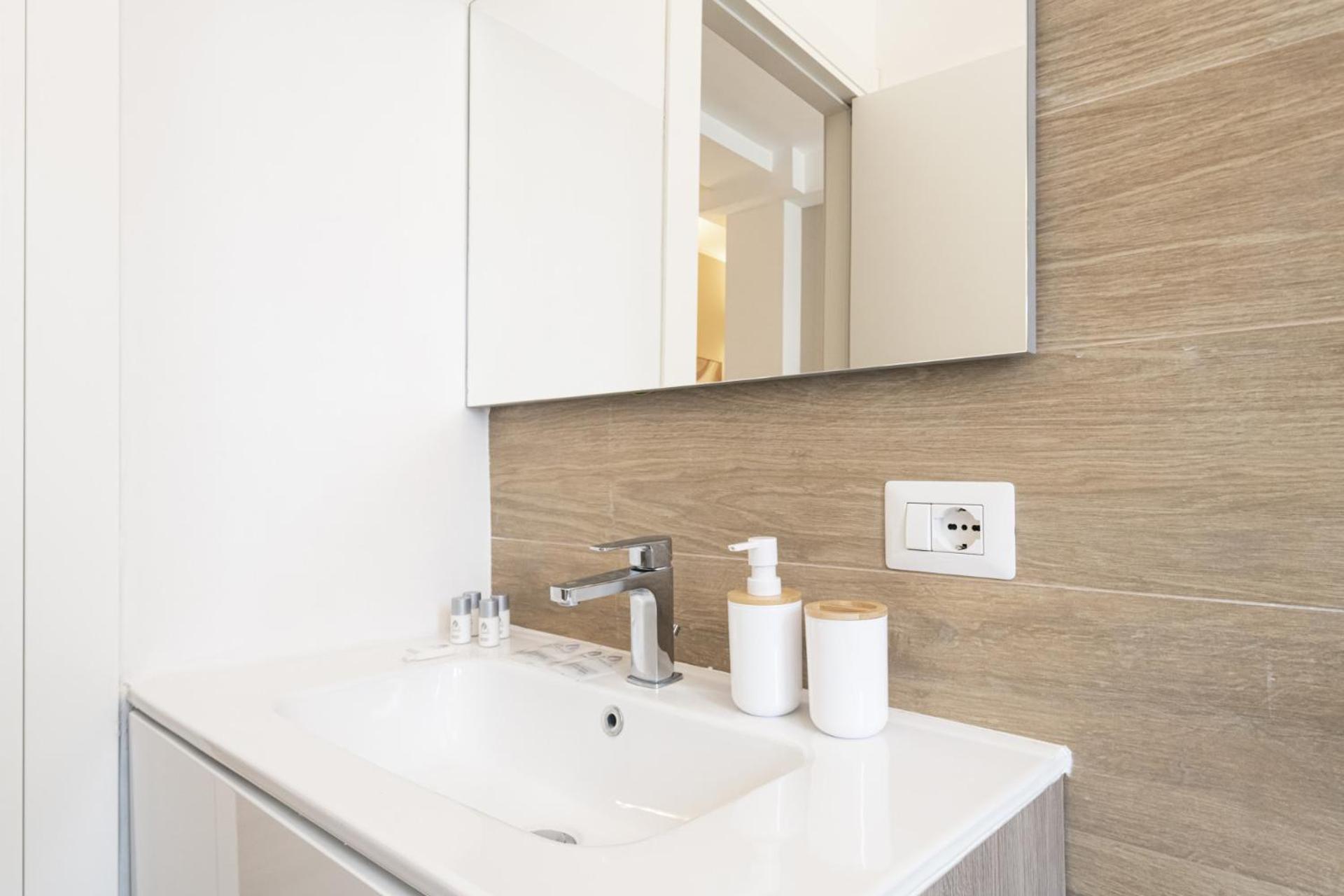 Easylife - Golden Suite มิลาน ภายนอก รูปภาพ